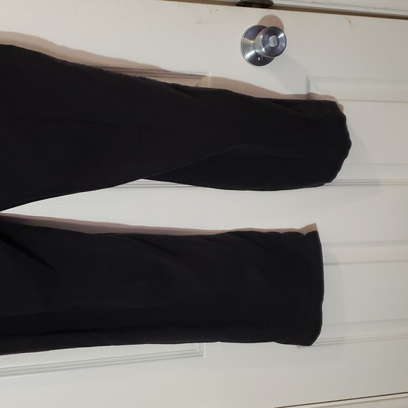 LL Bean stretchy cotton blend pants - Picture 5 of 7